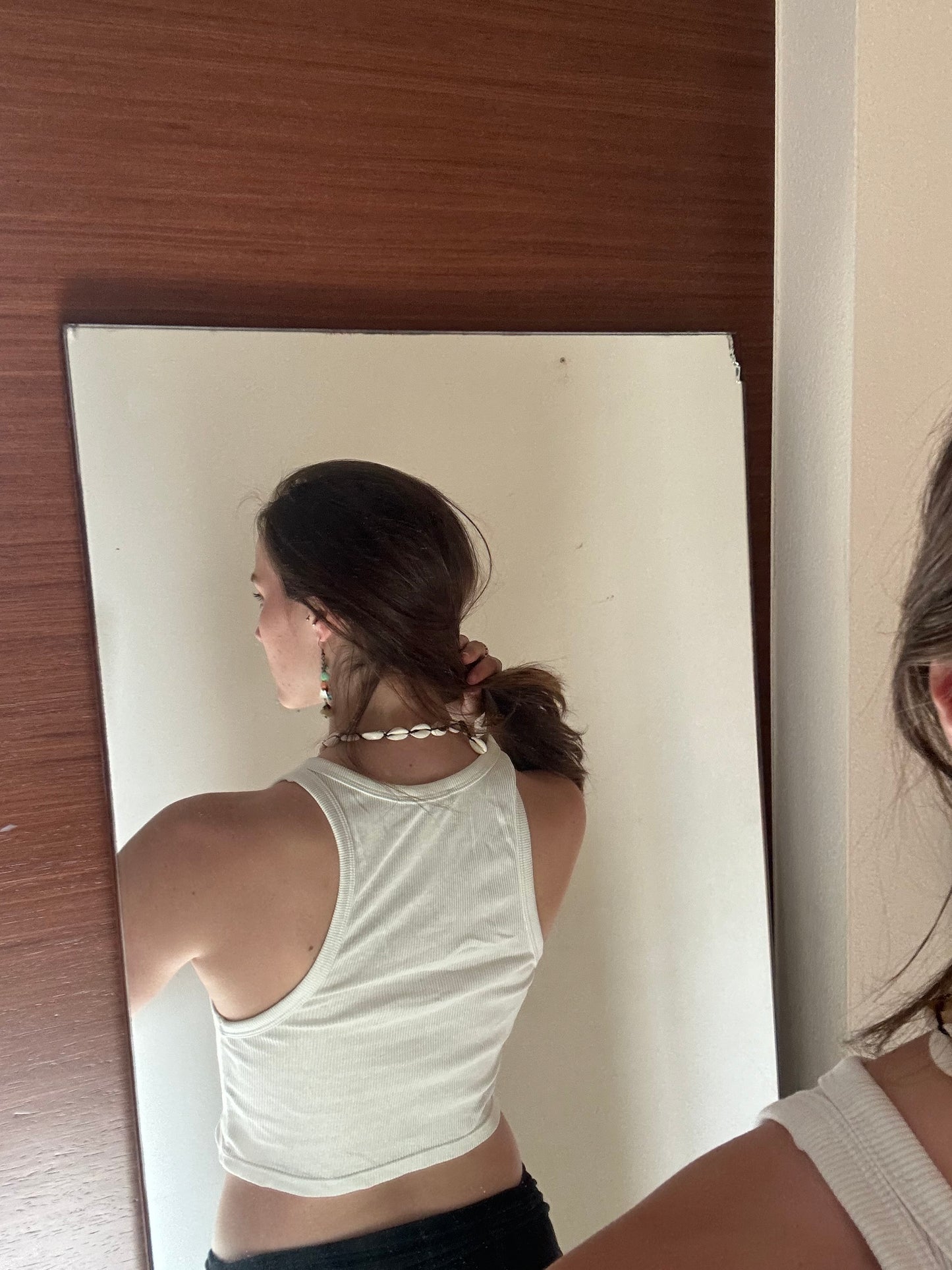 White crop too