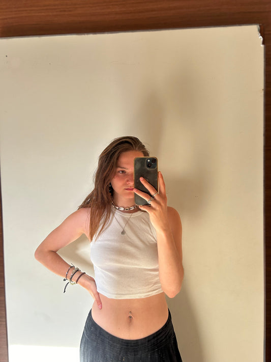 White crop too